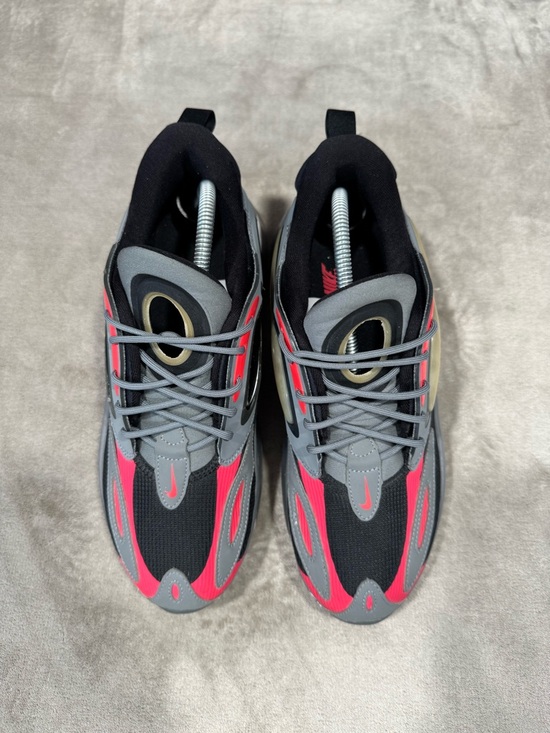 Nike Air Max Zephyr Sneakers - Picture 7 of 14